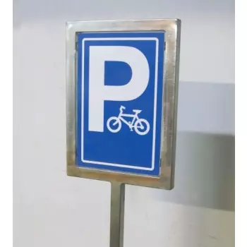Tabliczka-informacyjna-wolnostojąca-PARKING
